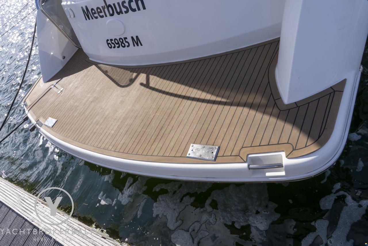 Galeon 440 fly
