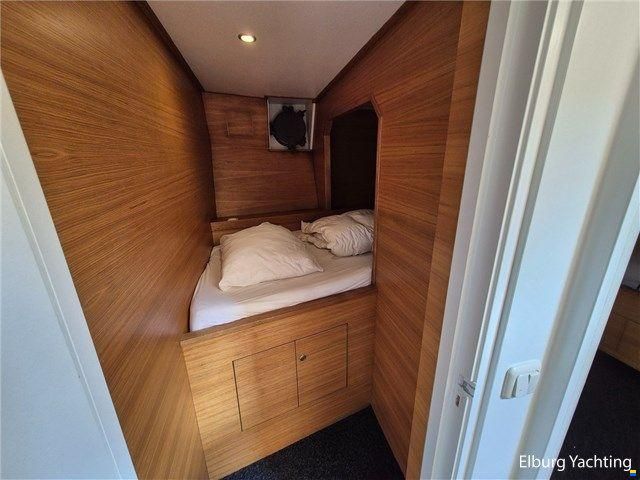 Bronsveen Spitsgatkotter 14.98