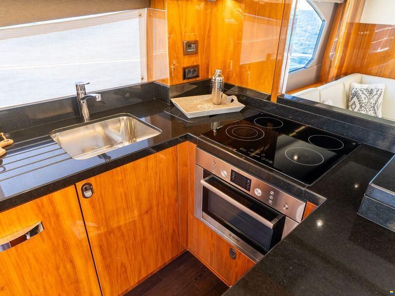Sunseeker Manhattan 65