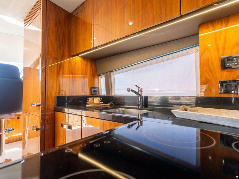Sunseeker Manhattan 65