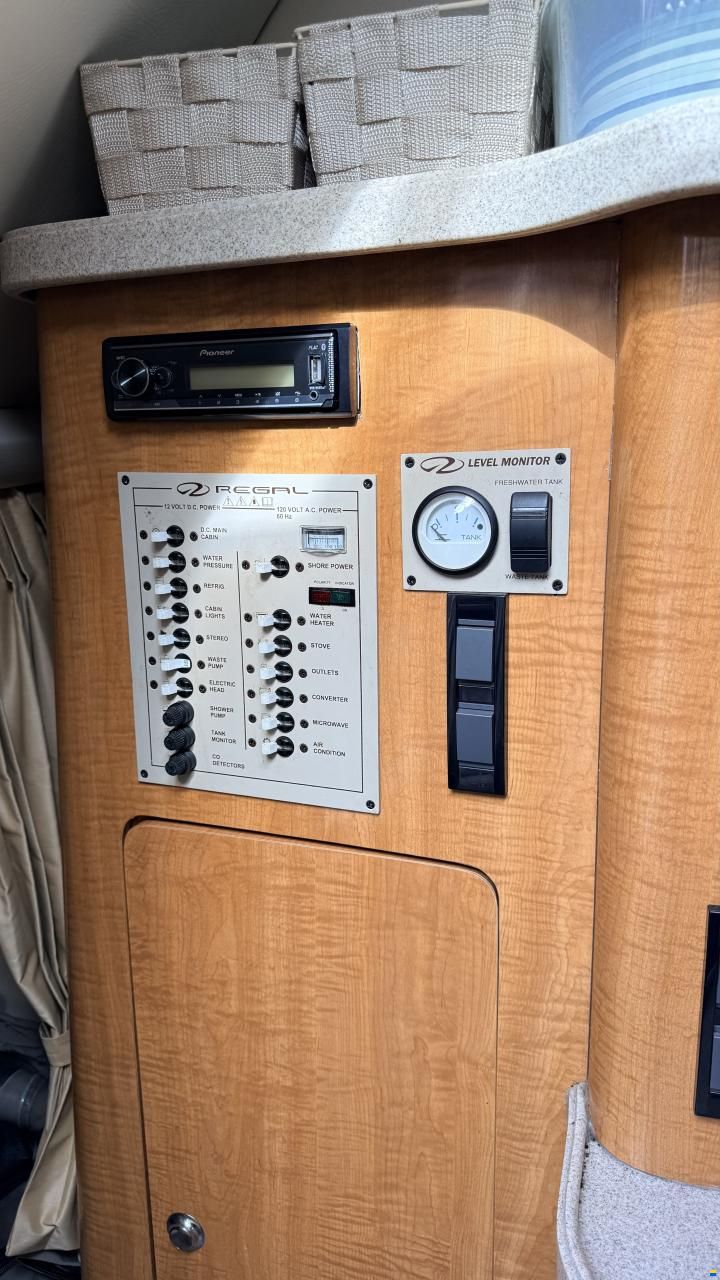 Regal 2765