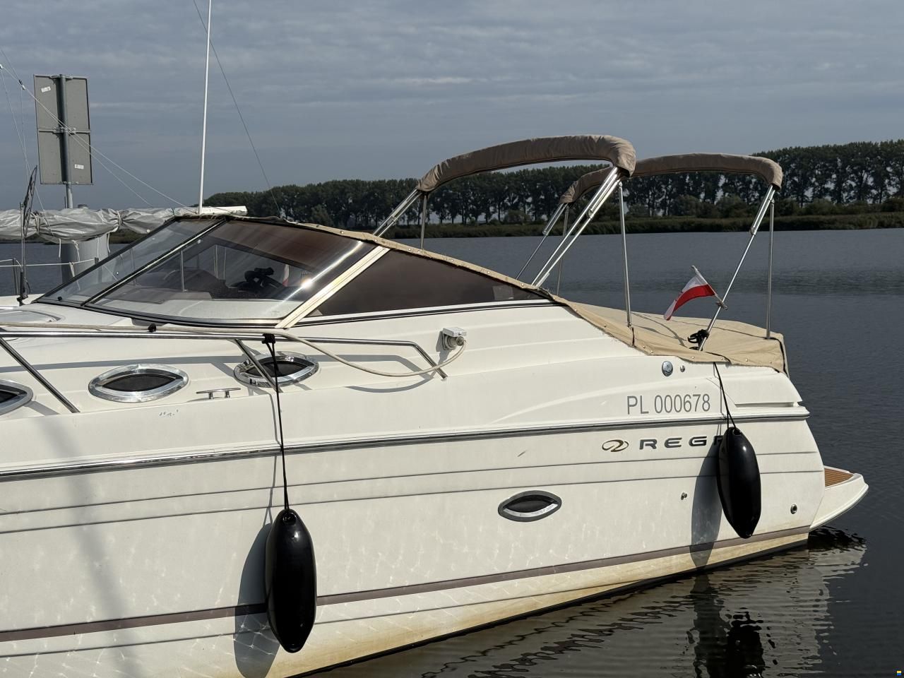 Regal 2765
