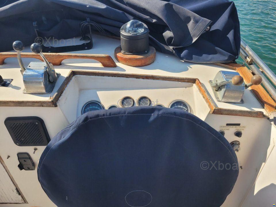 American Marine GRAND BANKS 42 CLASSIC