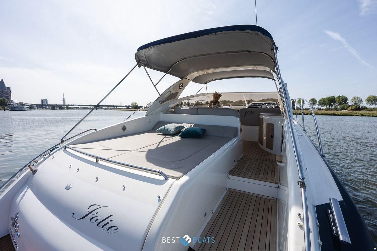 Princess V42