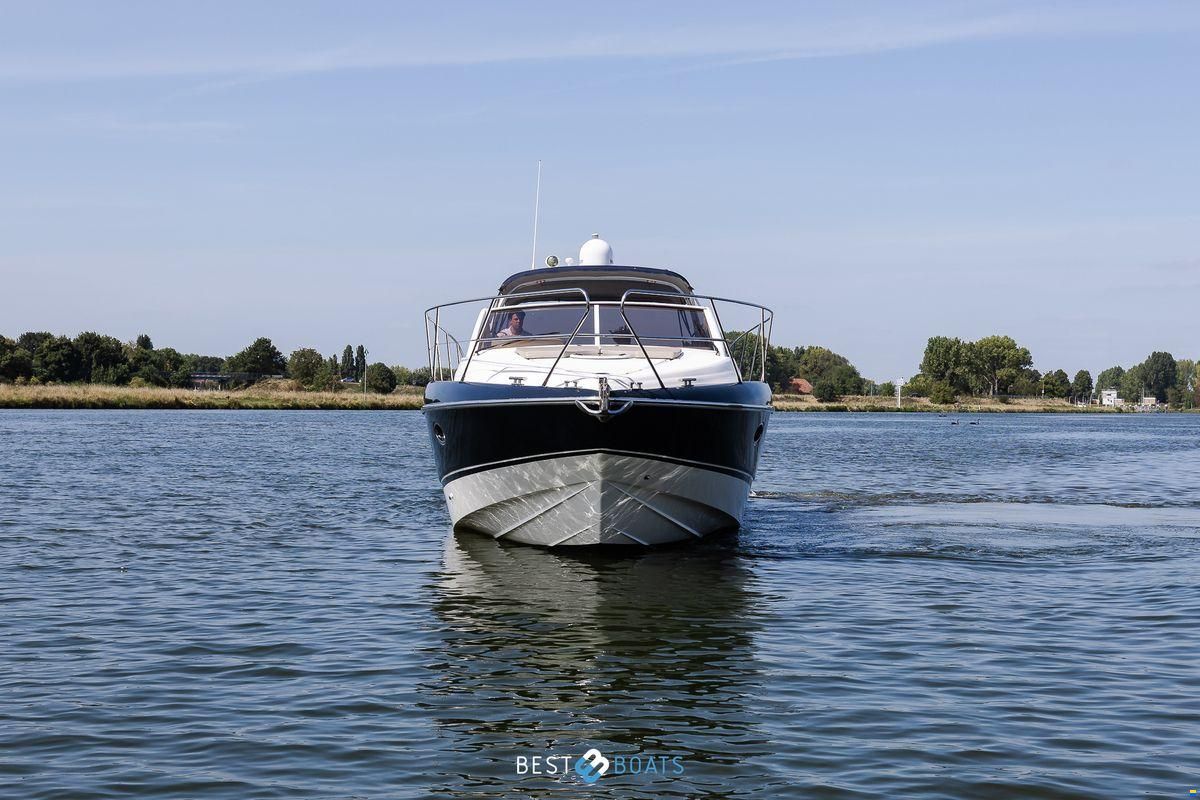 Princess V42