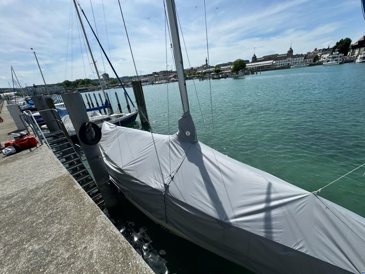 Helmsmann Lady