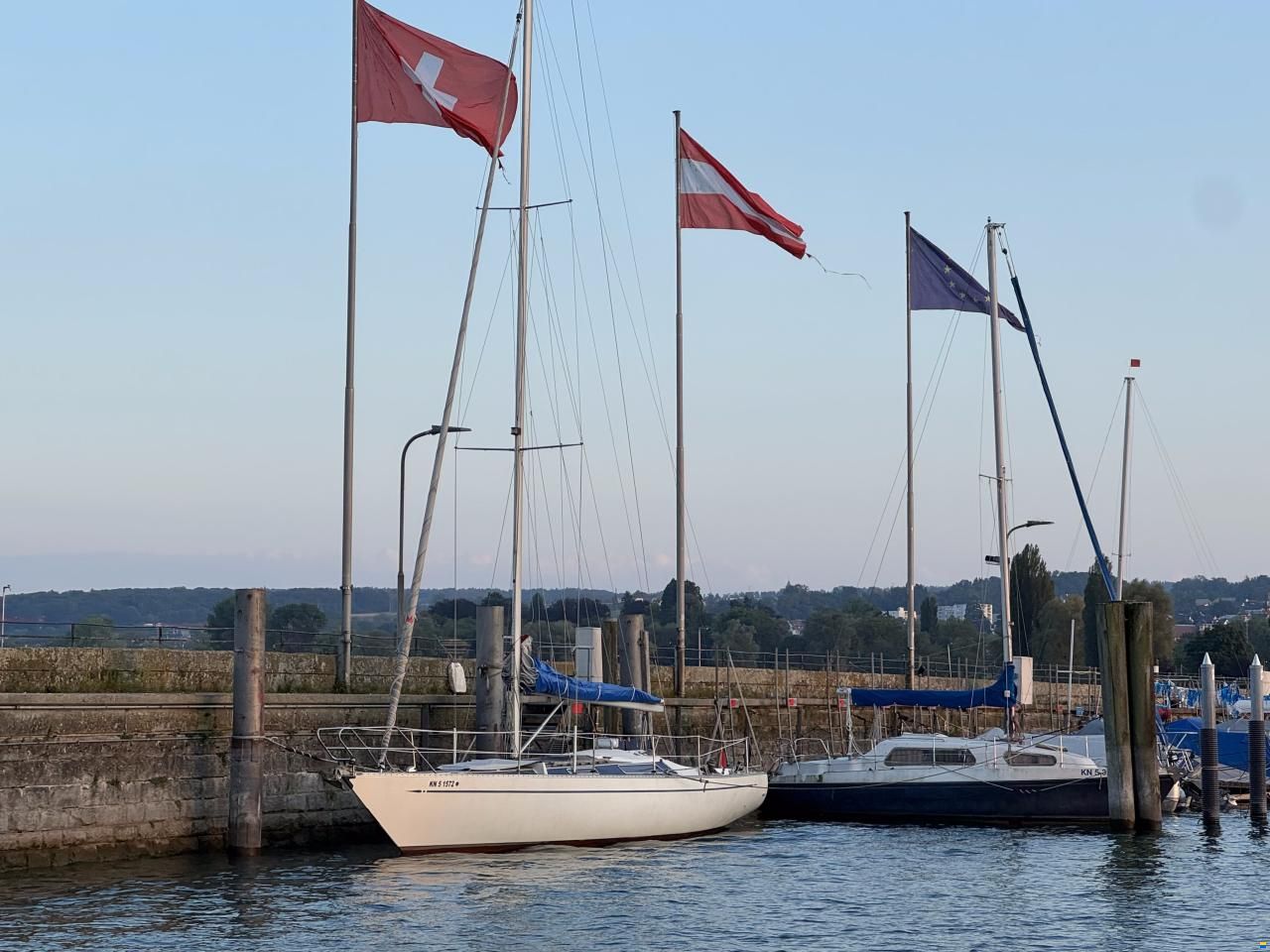 Helmsmann Lady