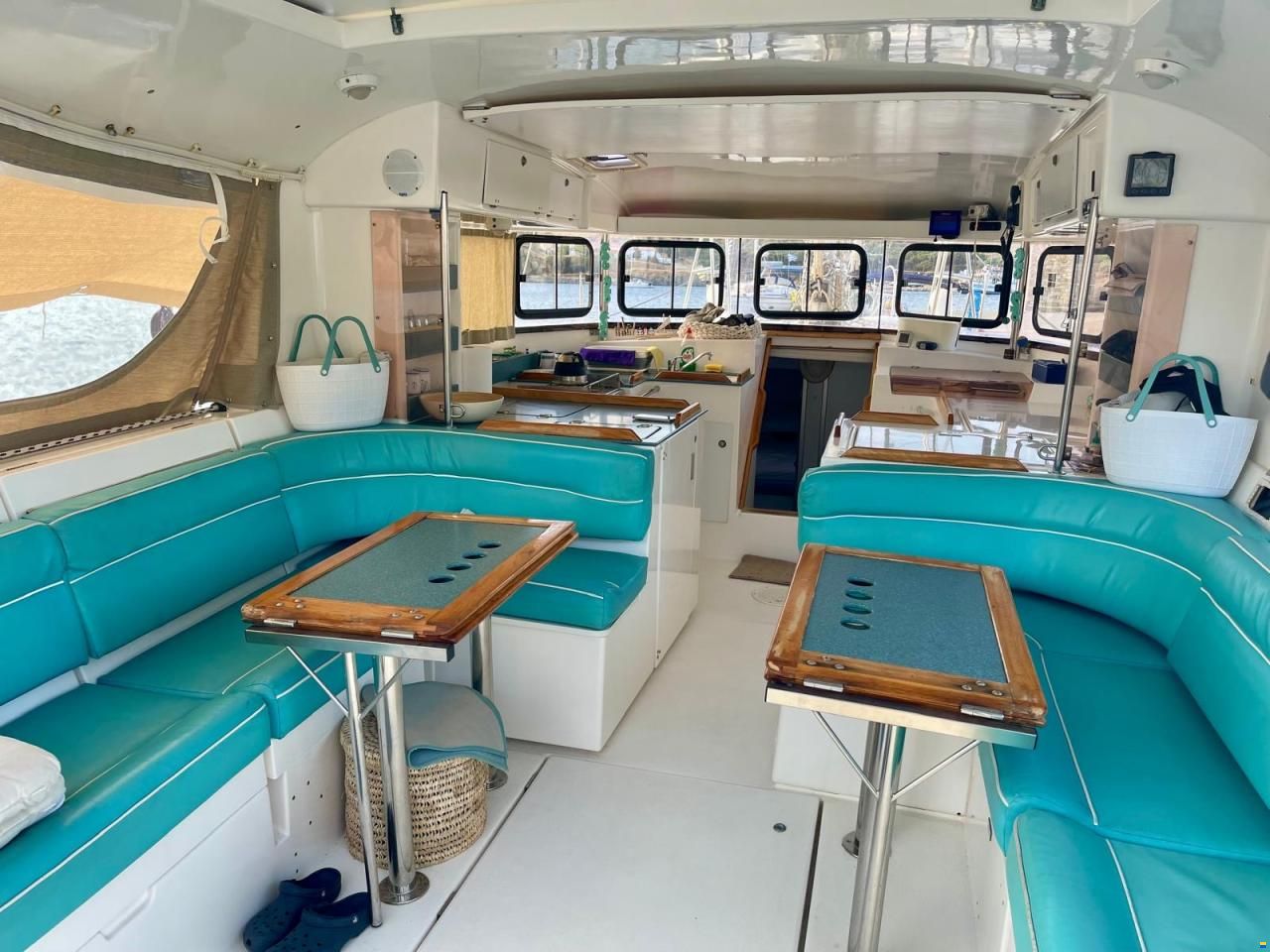 Dufour Atoll 43