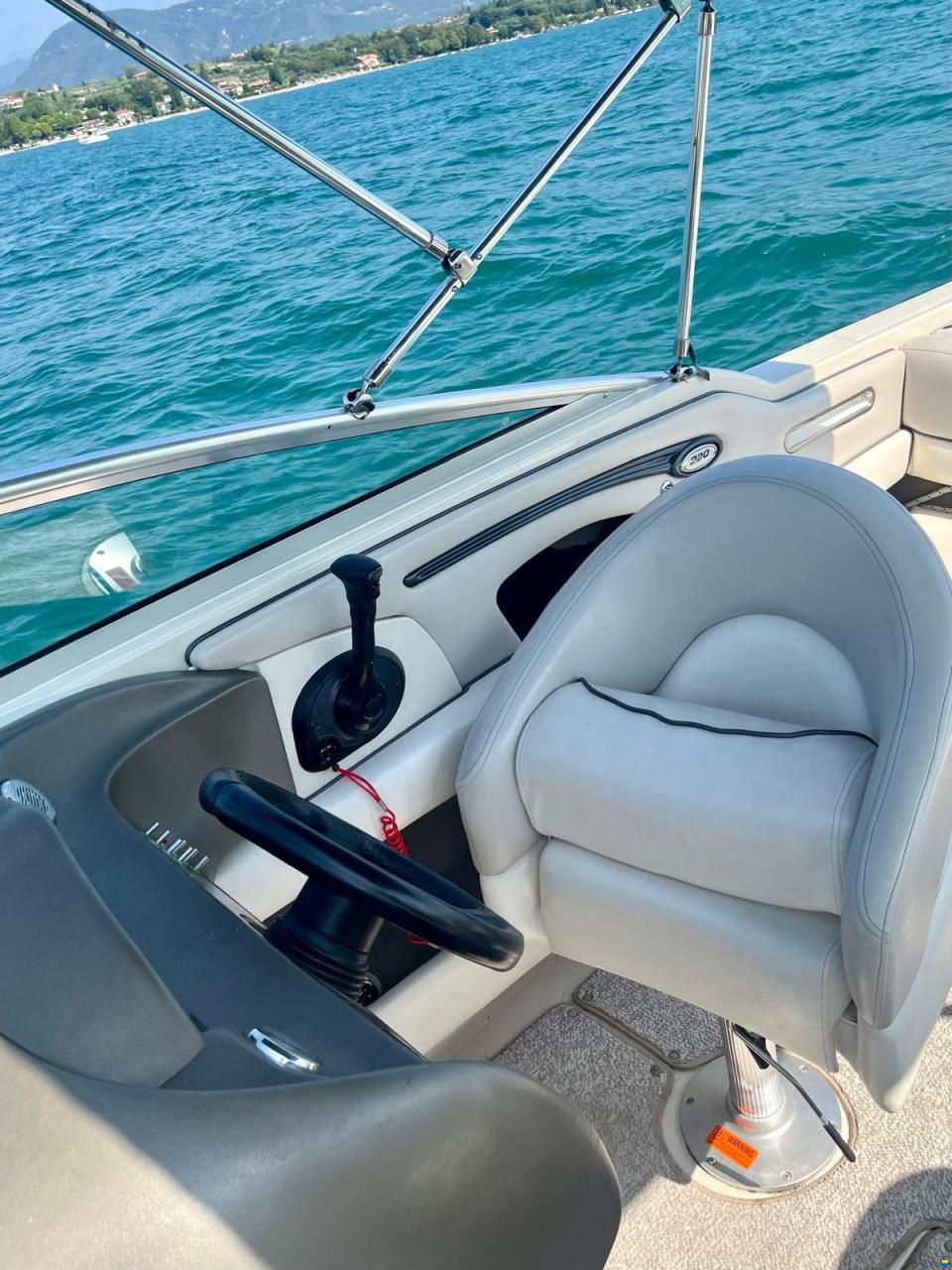 Sea Ray 220 Sunsporter SSE