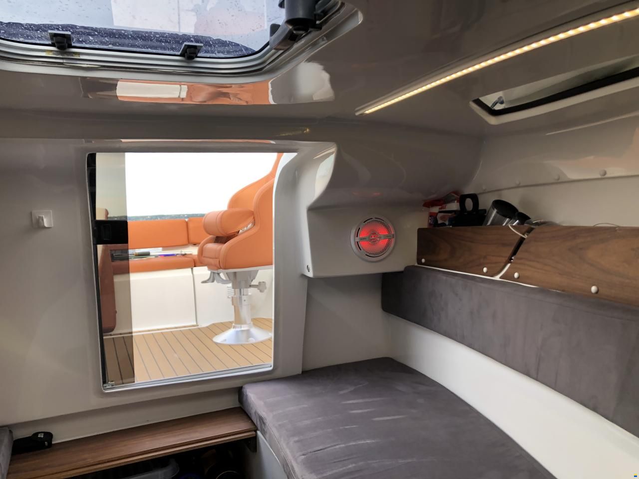 Okiboats Barracuda 585DC
