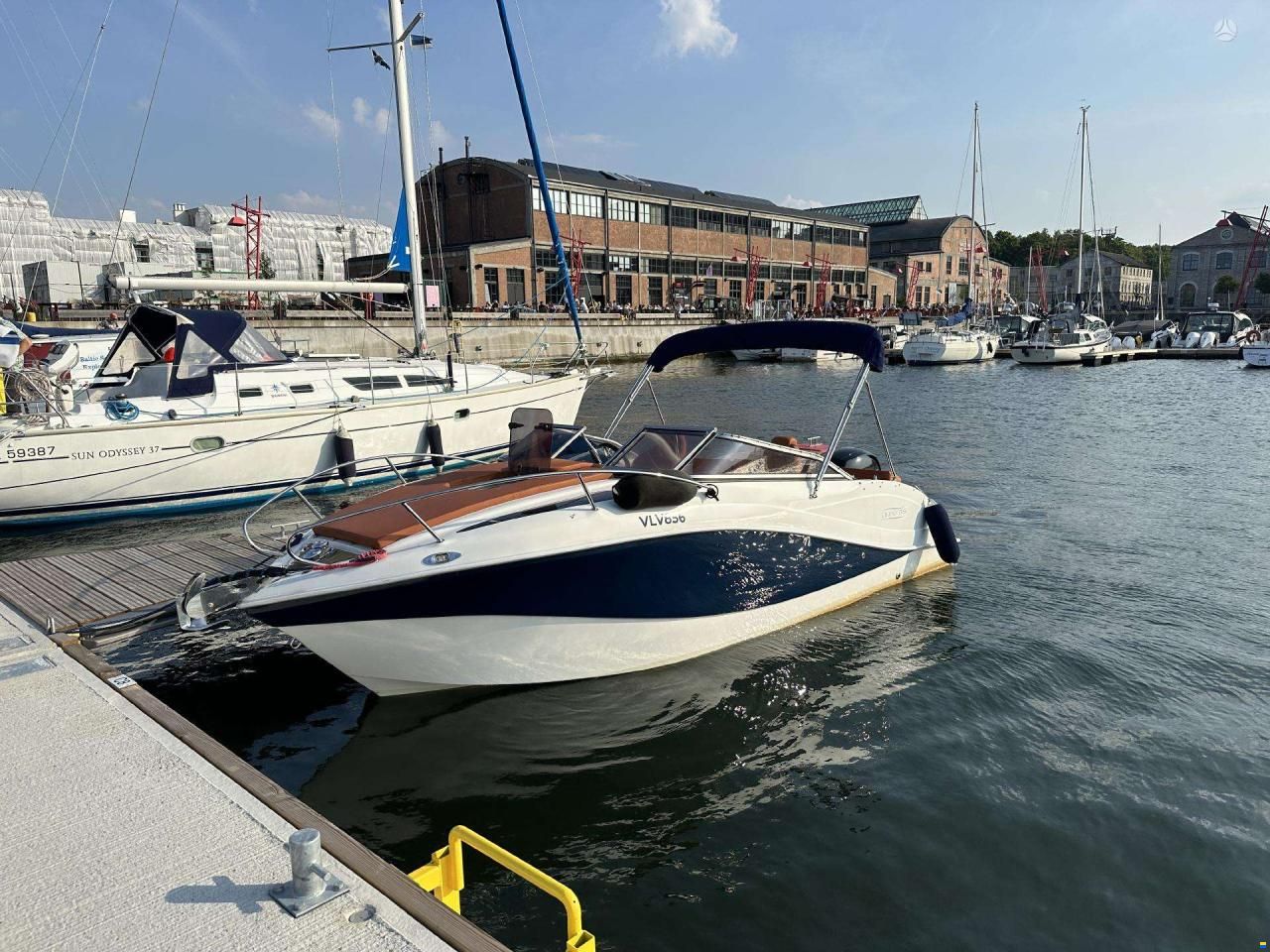 Okiboats Barracuda 585DC