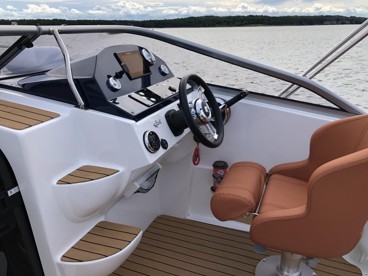 Okiboats Barracuda 585DC