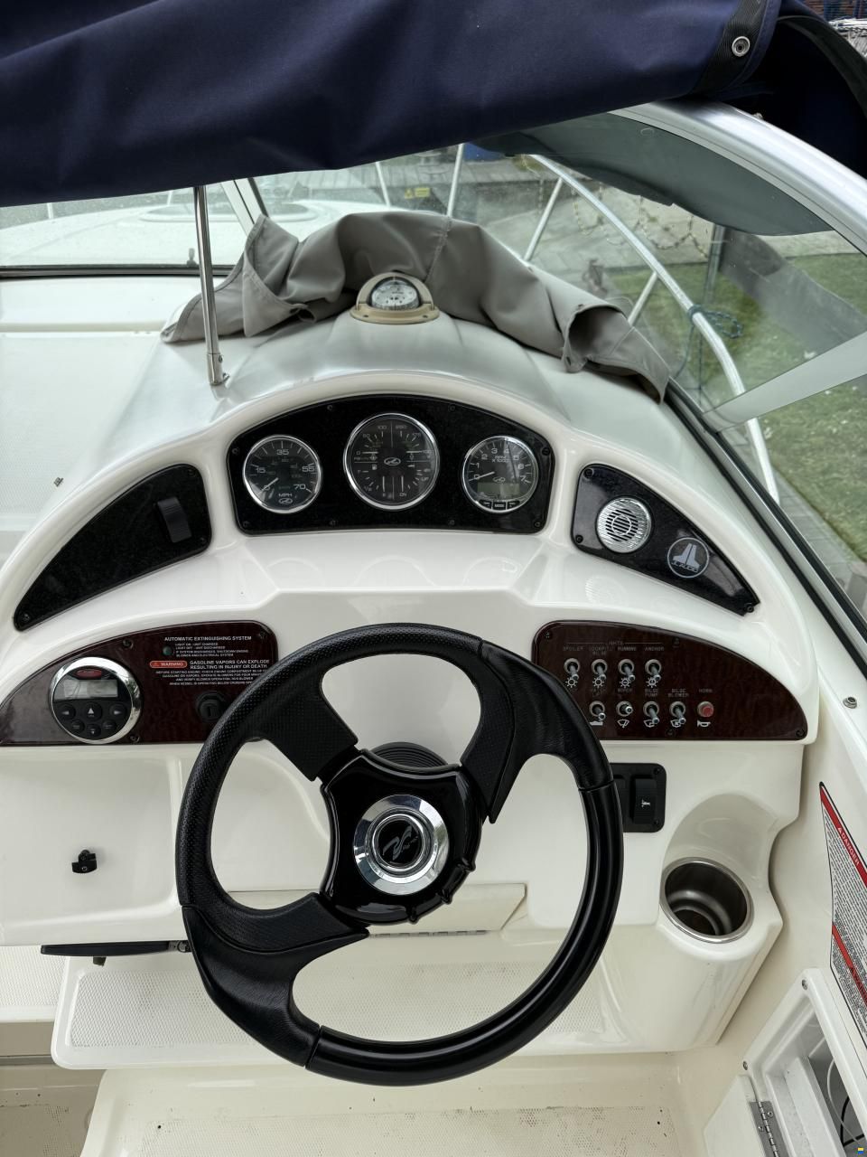 Sea Ray Sundancer 275