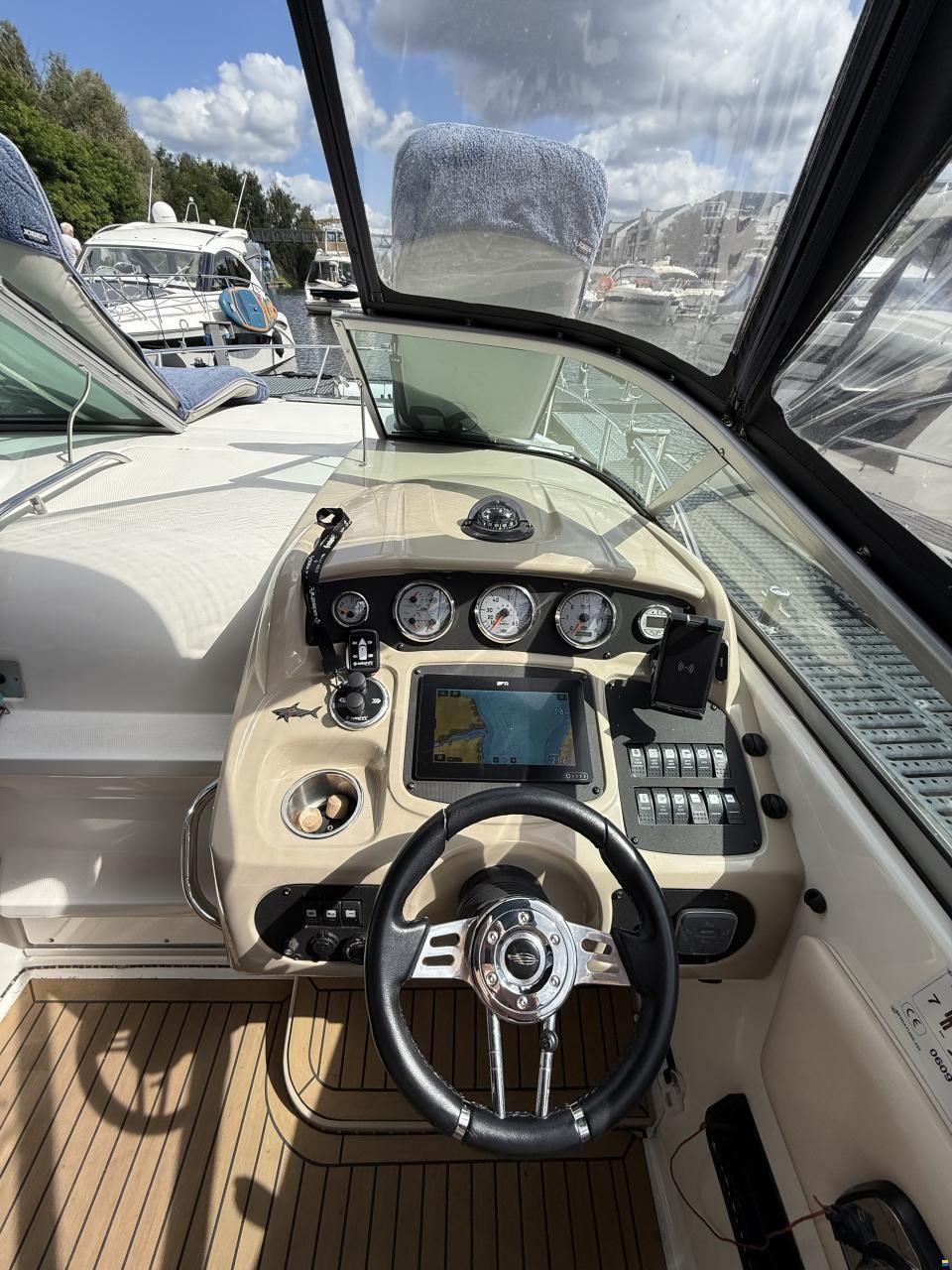 Chaparral Signature 250