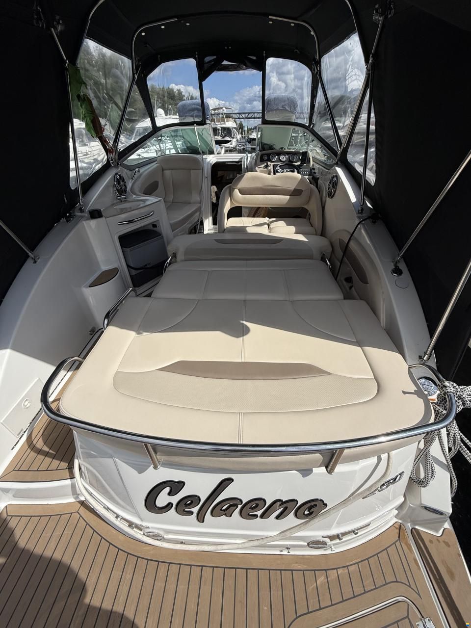 Chaparral Signature 250