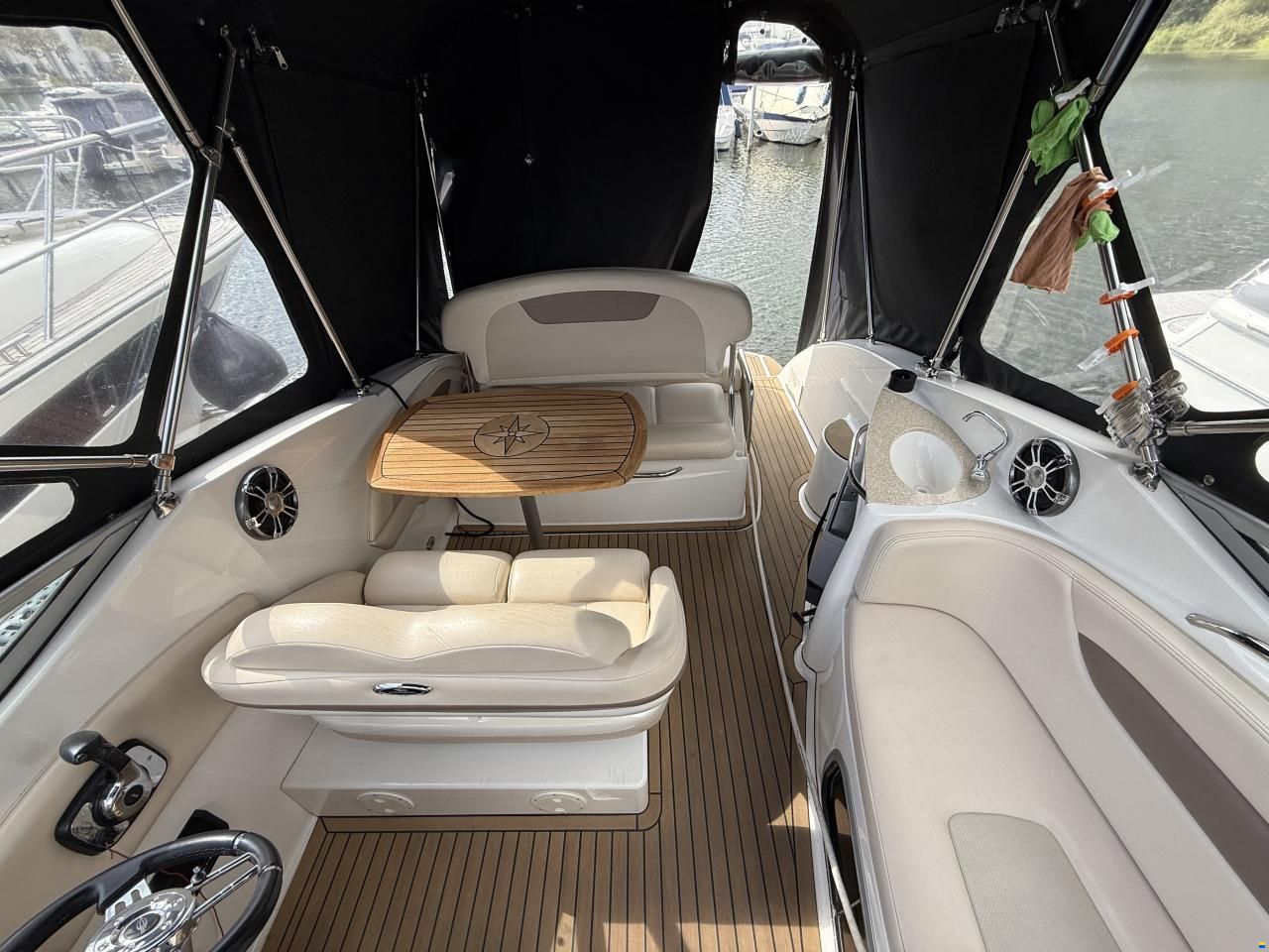 Chaparral Signature 250