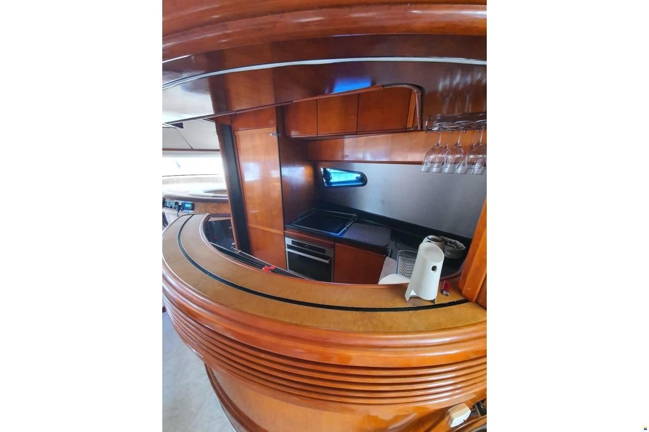 Azimut 68 Plus