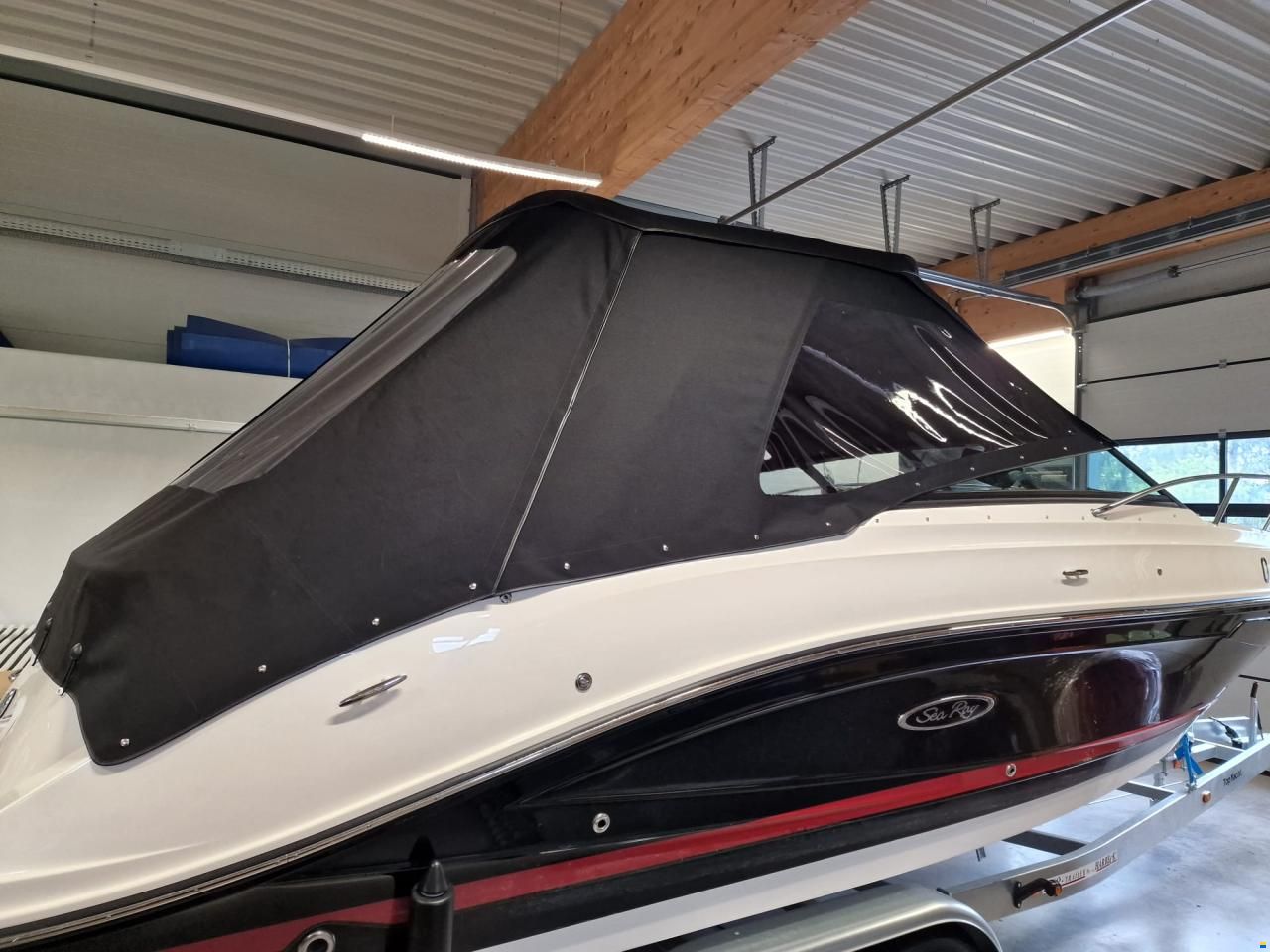 Sea Ray Sun Sport 230 Outboard
