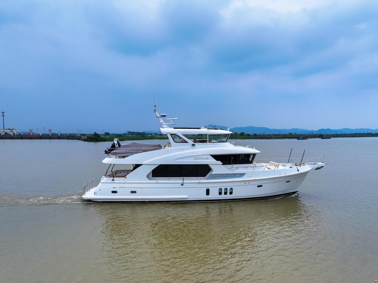 Selene 62 Explorer