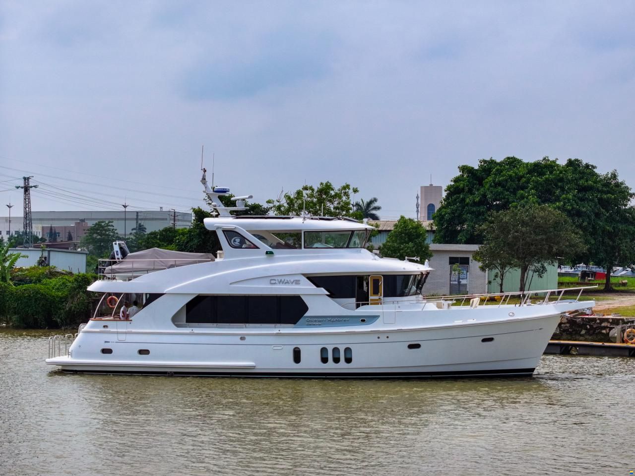Selene 62 Explorer