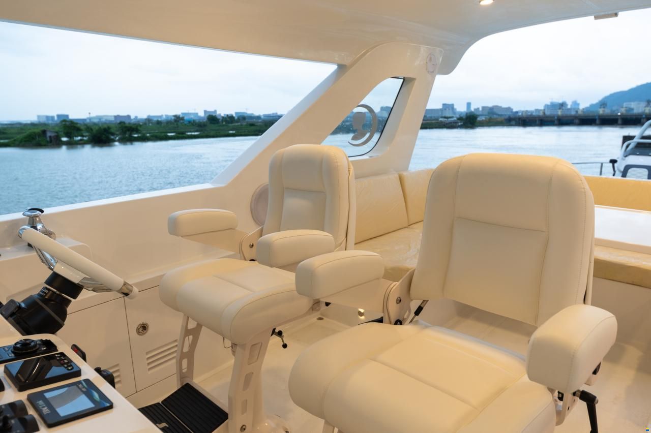 Selene 62 Explorer