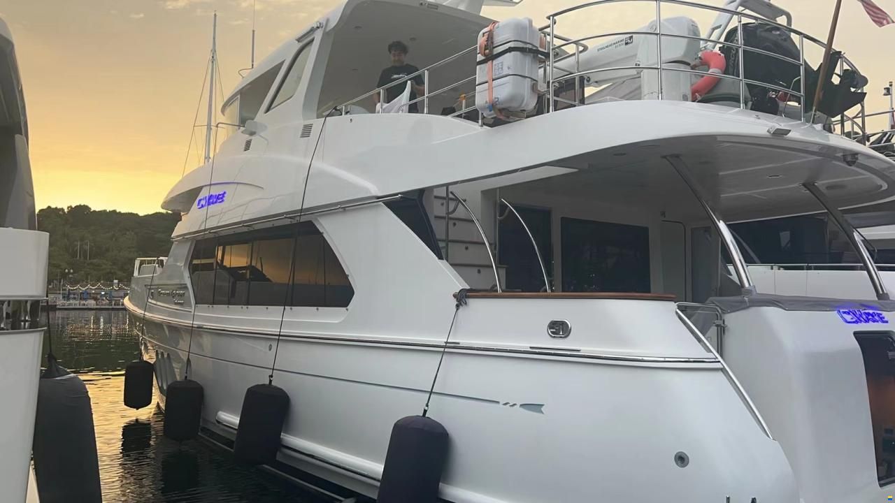 Selene 62 Explorer