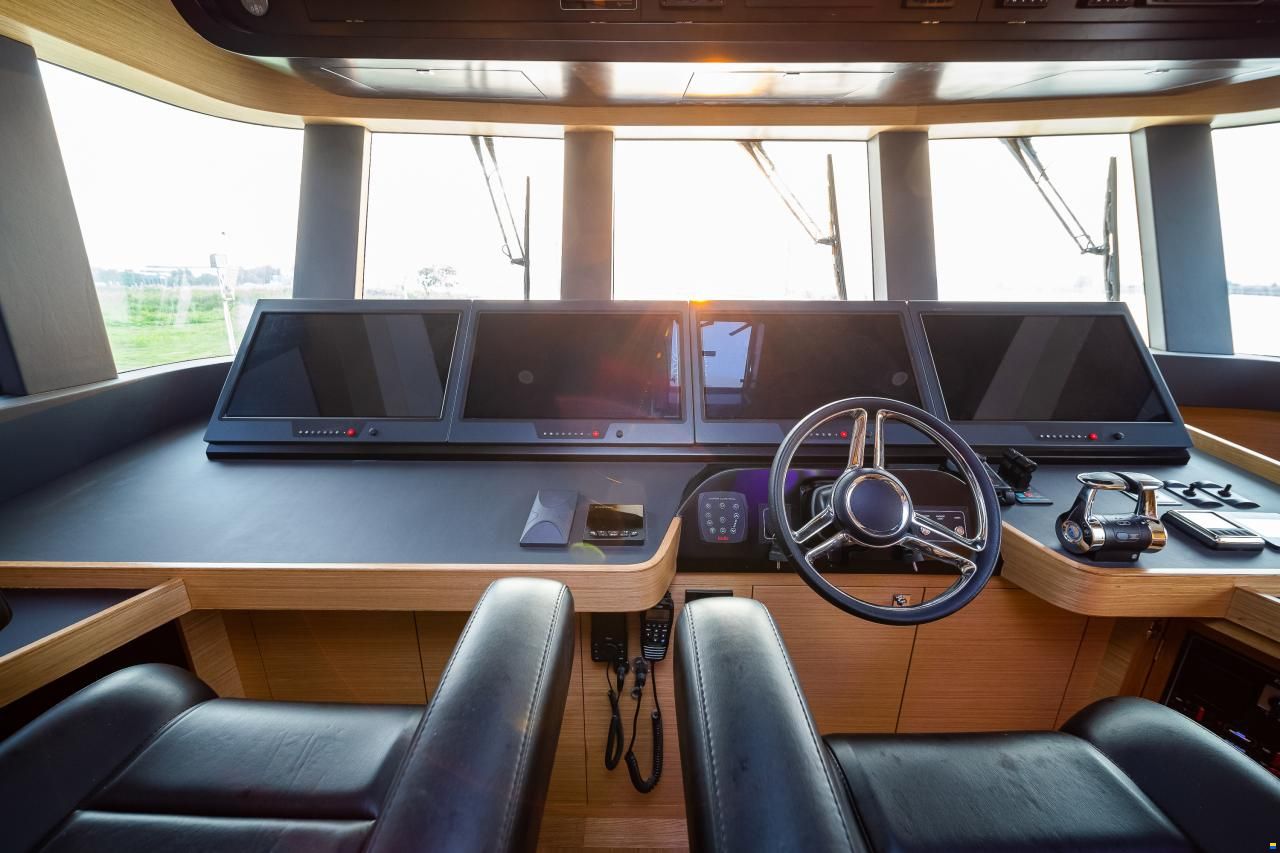 Selene 62 Explorer
