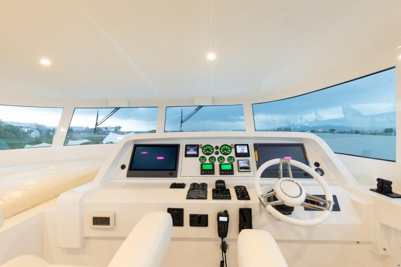 Selene 62 Explorer