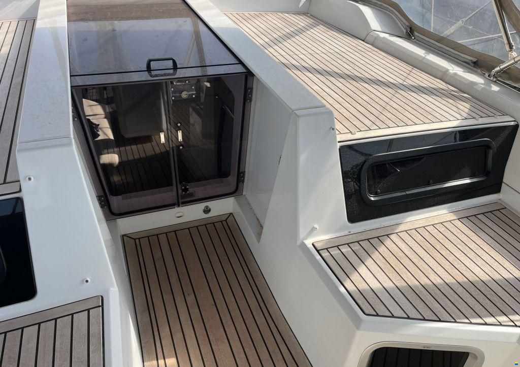 Beneteau Oceanis 51.1