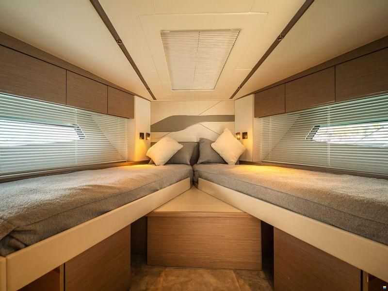 Sunseeker Predator 55 EVO