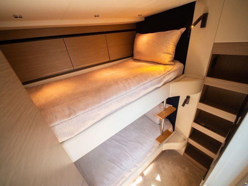 Sunseeker Predator 55 EVO