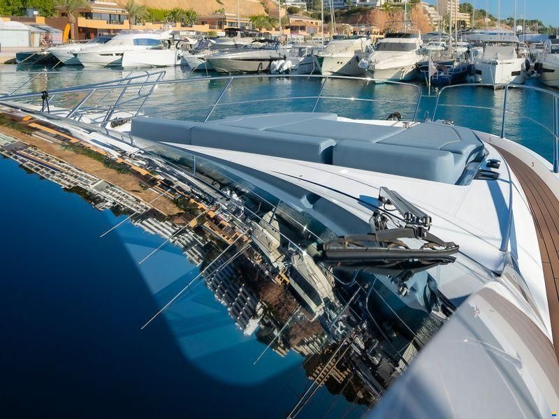 Sunseeker Predator 55 EVO