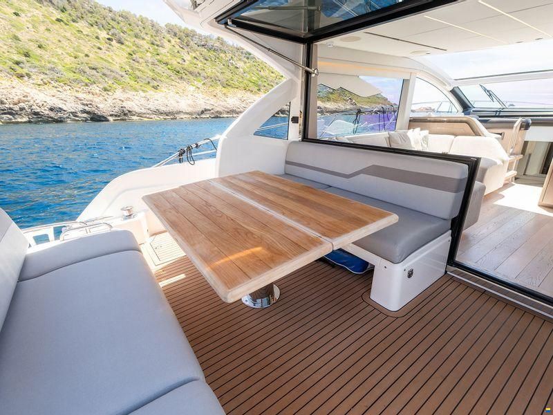 Sunseeker Predator 55 EVO