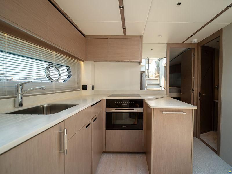 Sunseeker Predator 55 EVO