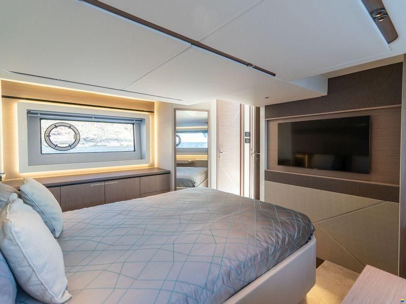 Sunseeker Predator 55 EVO