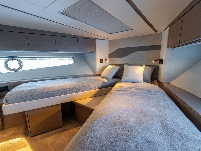 Sunseeker Predator 55 EVO