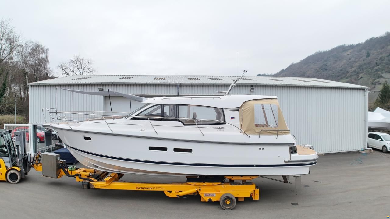 Nimbus 365 Coup&eacute;