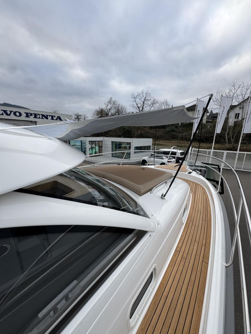 Nimbus 365 Coup&eacute;