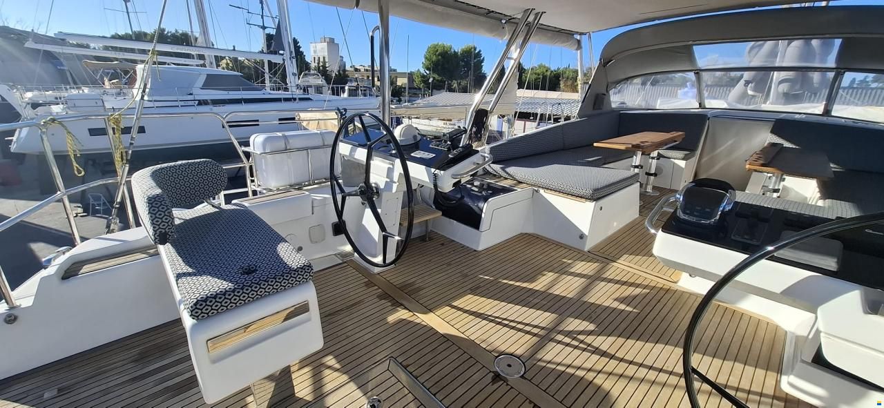 Jeanneau 64