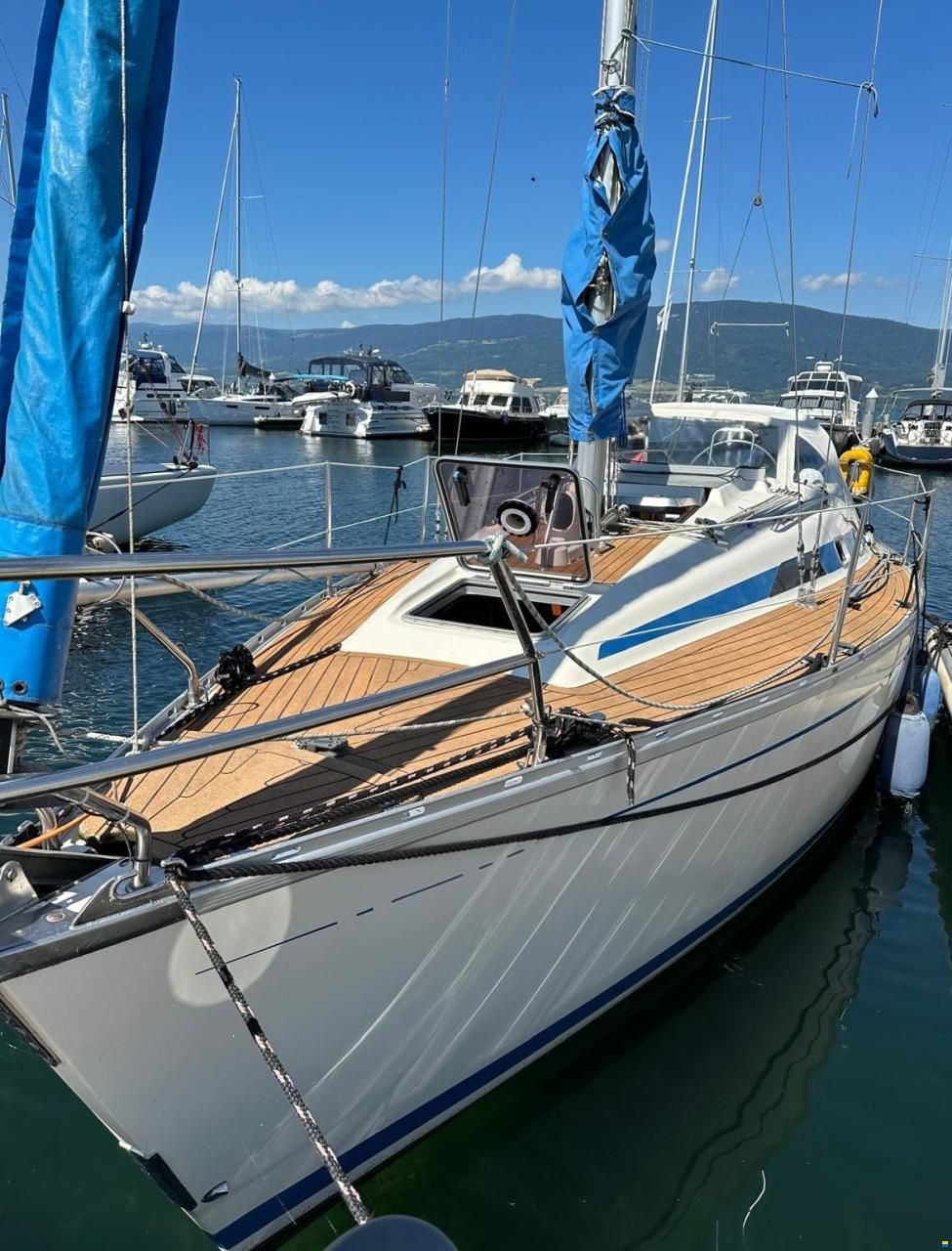 Bavaria 300