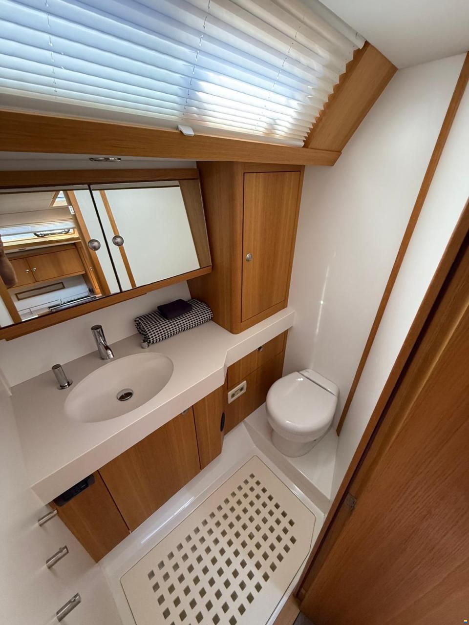 Solaris 48