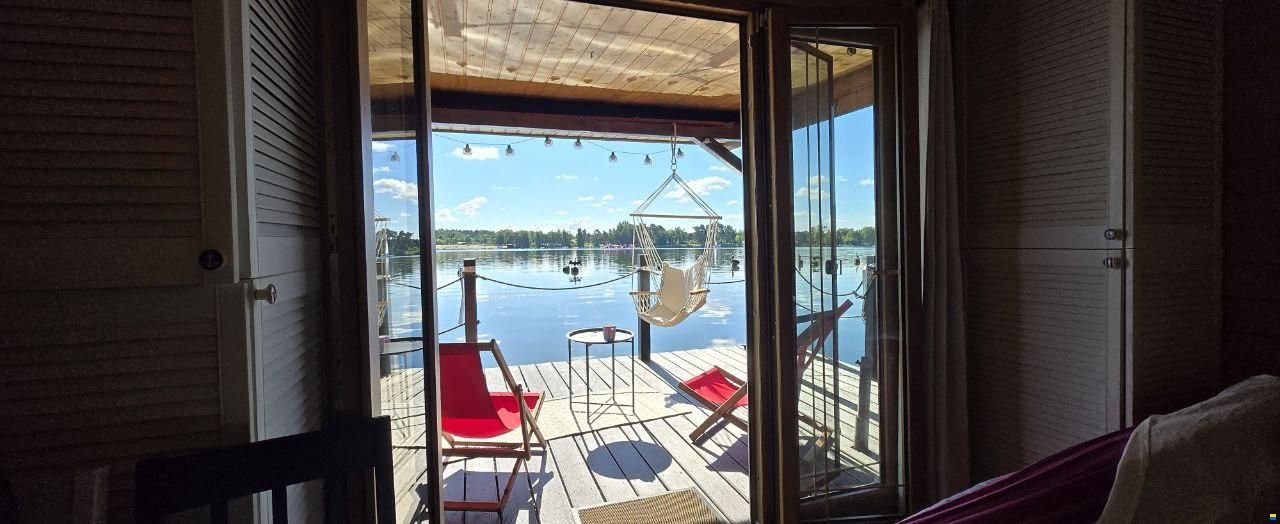 Houseboat with the Soul