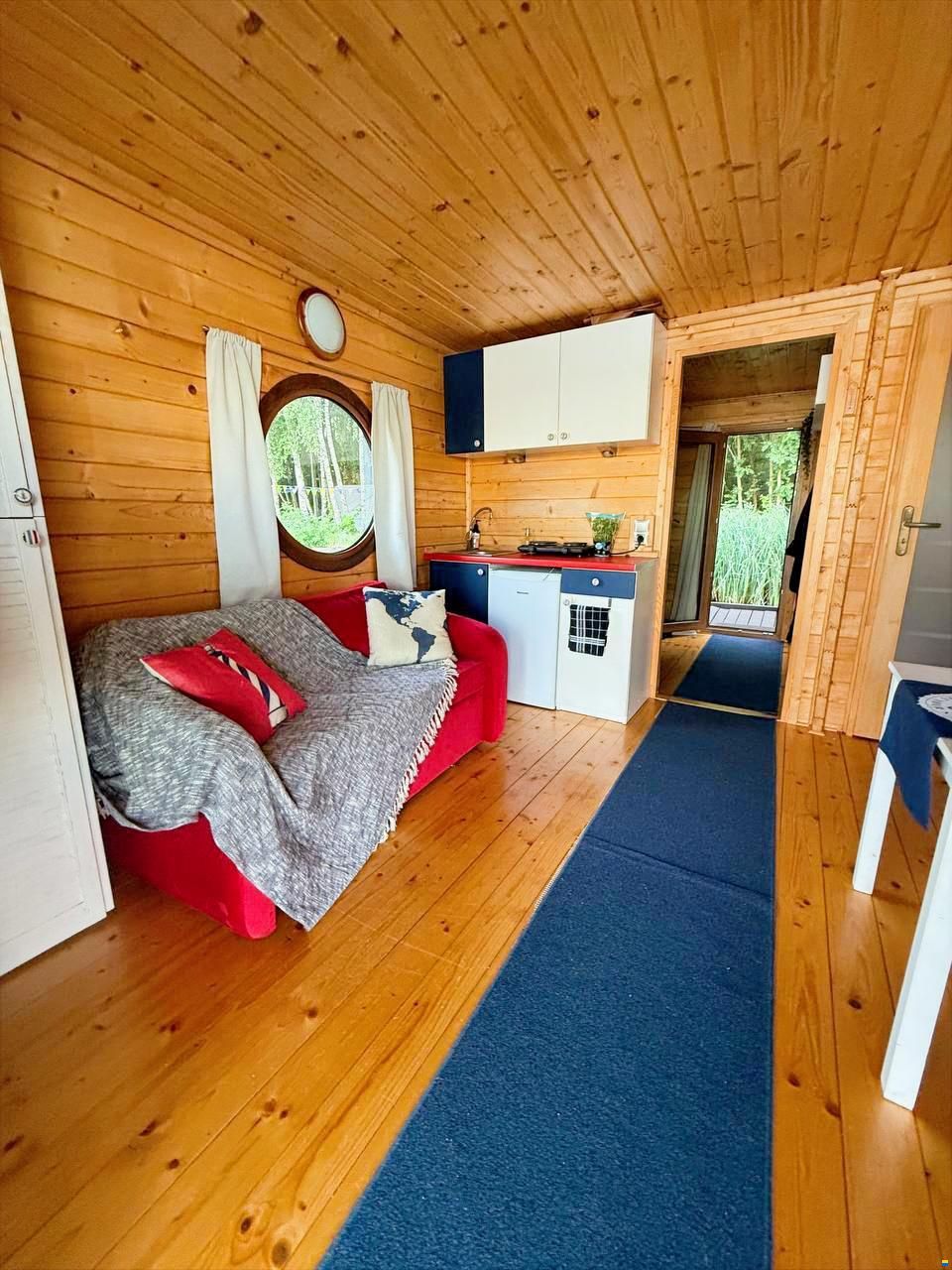 Houseboat with the Soul