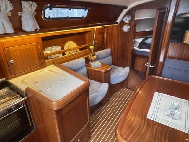 Bavaria 37 C