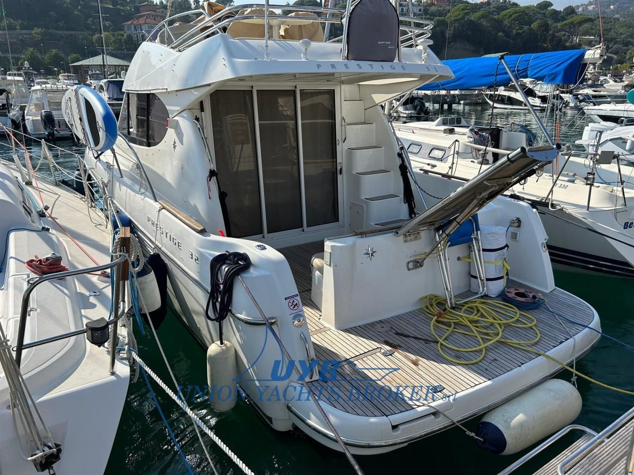 Prestige 32