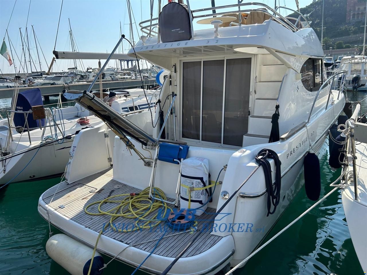 Prestige 32