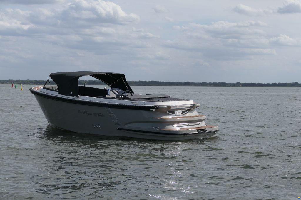 Oud Huijzer 650 Tender