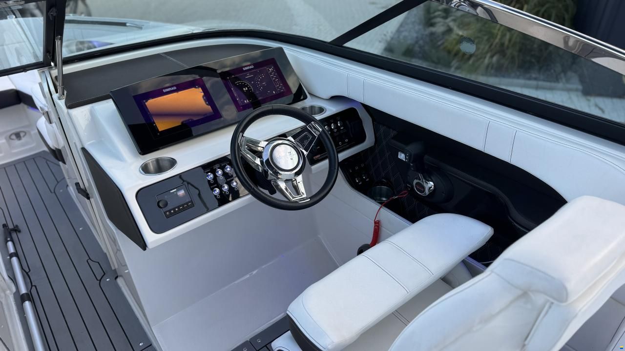 Sea Ray 250 SLX