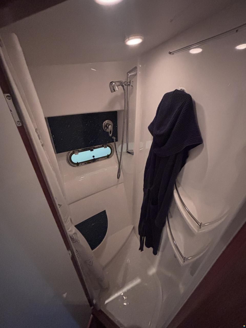 Sealine S42 Open