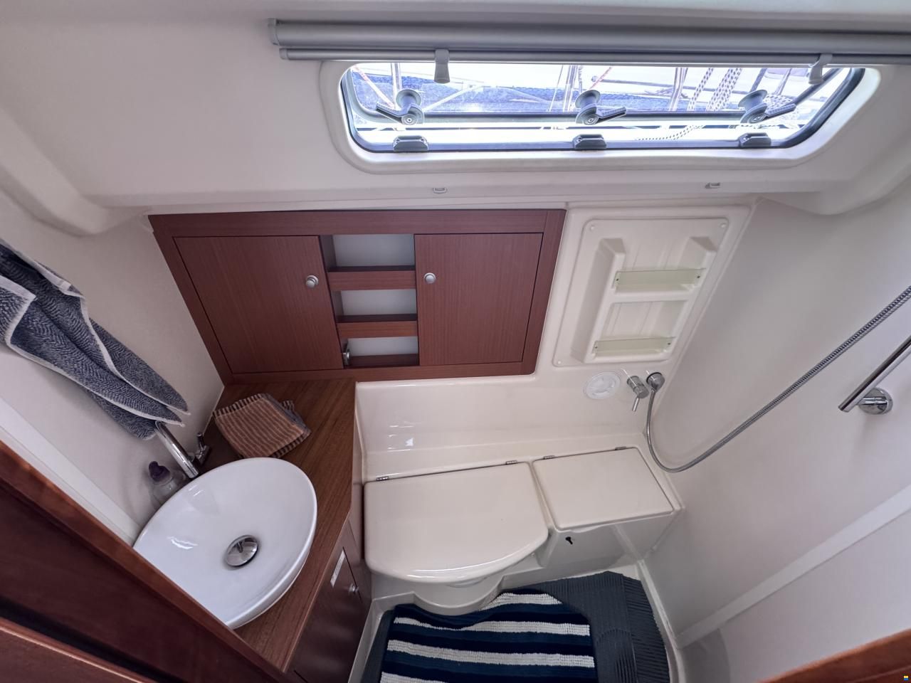 Hanse 385